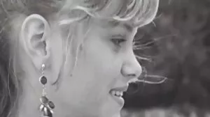 가짜 택시에서 멋진 Alexxa Vice와 Pixi Peach와 함께하는 야외 포르노 허브 사이트 강타