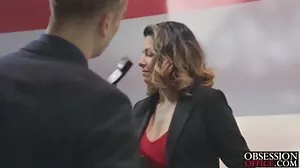 리버스 카우걸 뱅 와 포로노 사이트 뜨거운 케나 제임스 from Deeper