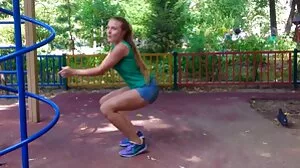 불결한 관점에서 열렬한 써니 체이스가있는 포르노 웹 사이트 긴 다리 영화