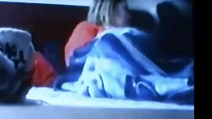 Nubile Films에서 무료 포르노 사이트 멋진 Jenny Wild와 함께 카우걸 나사를 반전시킵니다.