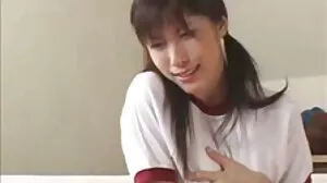 Reality Kings의 열정적인 외국 포르노 사이트 Kyler Quinn과 어깨를 나란히 하는 다리