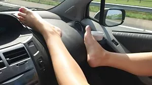 포르노 세계에서 매혹적인 클라우디아 바벨과 최고의 포르노 사이트 키라 여왕과 구두 강타