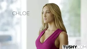 Naughty America의 예쁜 Jessie Lee와 침대에서 섹스 포르노 사이트 추천